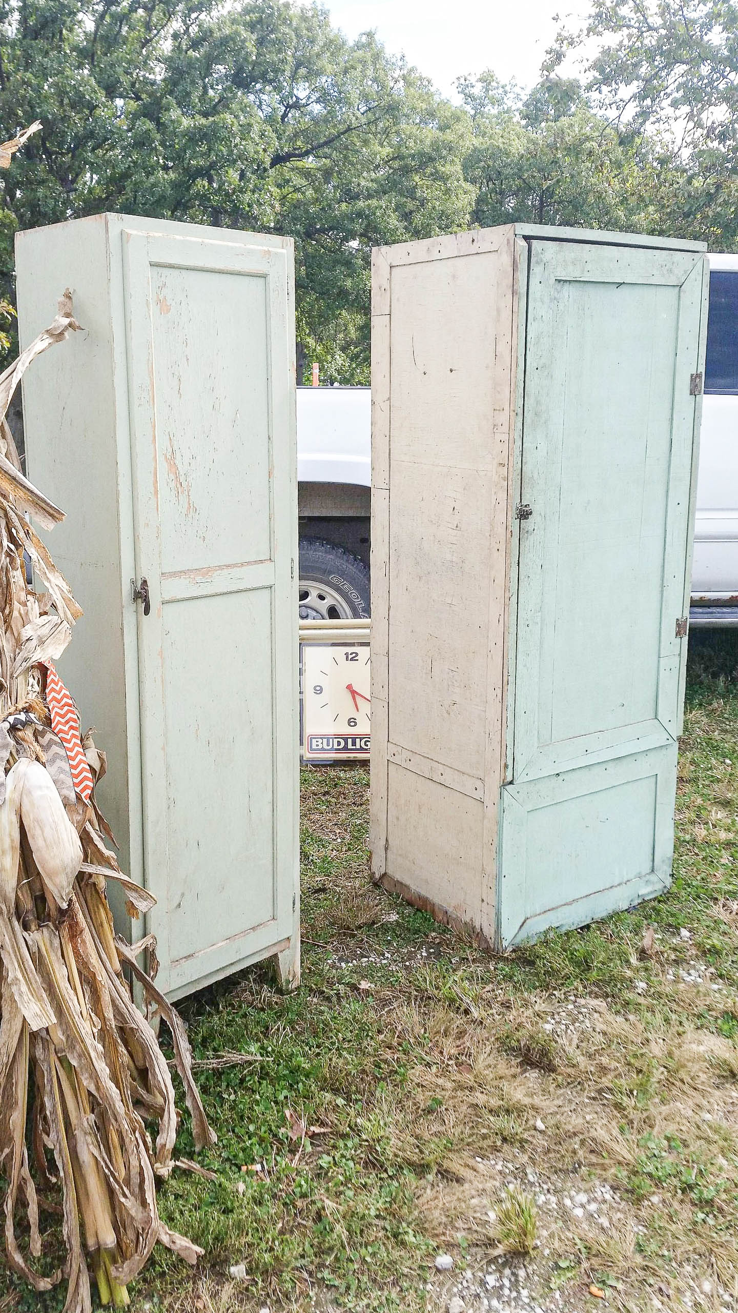 The Best Tips and Tricks for Shopping a Flea Market