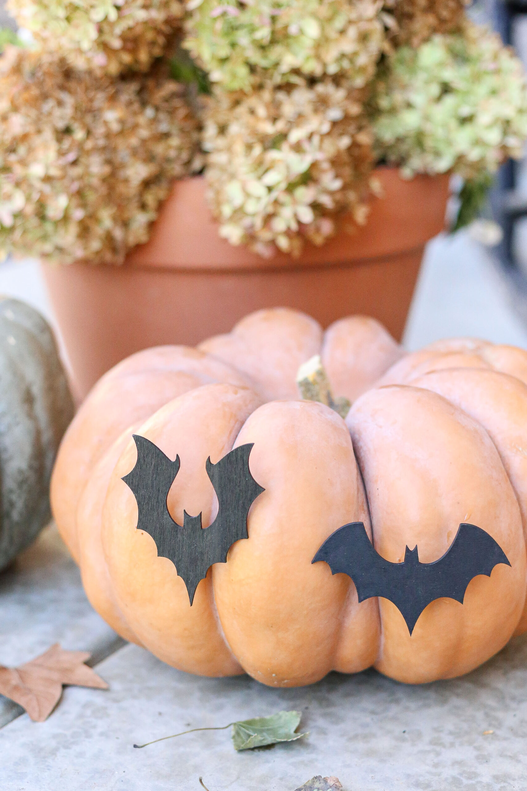 DIY Halloween Pumpkin Stakes