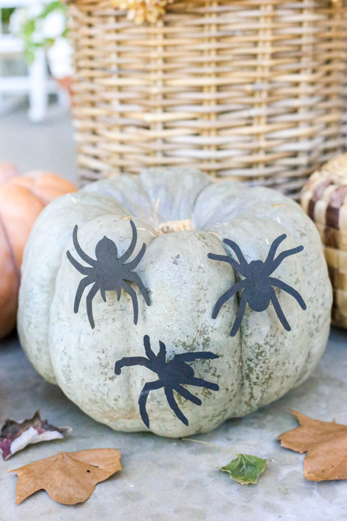 DIY Halloween Pumpkin Stakes